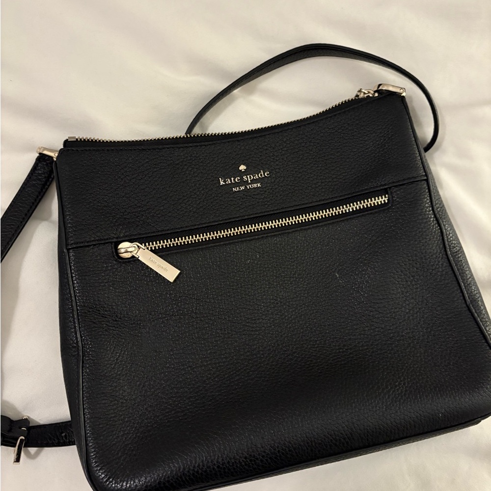 Kate Spade Black Crossbody Bag with Sleek Design